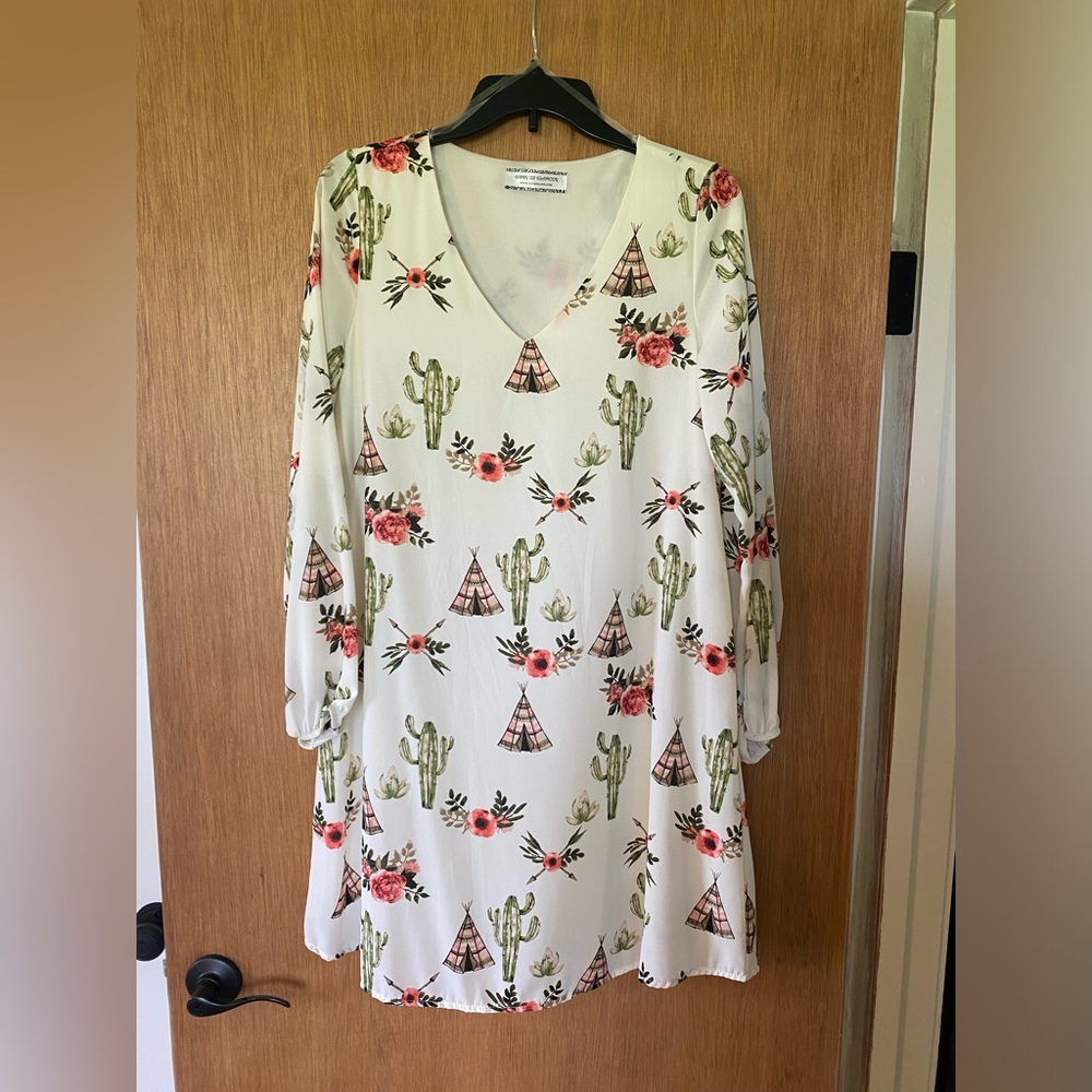 Tee  Pee and Cactus Shift Dress sz S NWT